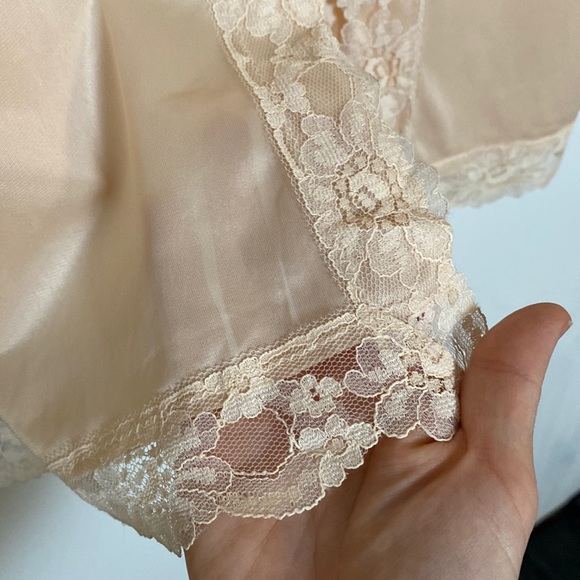 Vintage Slip Maxi Skirt Women M Ivory Peach Lace Front Slit Coquette Feminine - Picture 7 of 11
